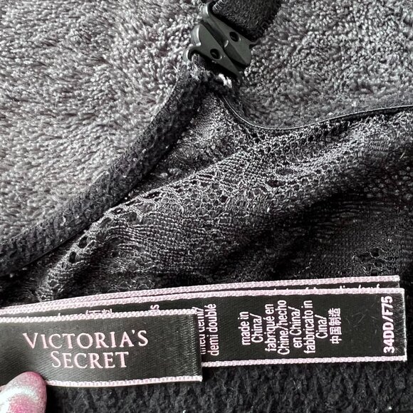 Victoria Secret Dream Angels Lined Demi in Black Lace Size 34DD - Picture 4 of 4